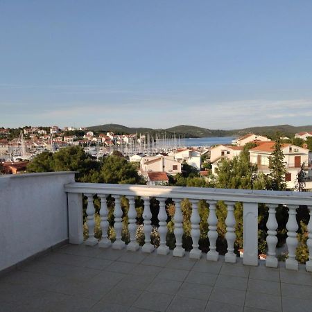 App Sime Klarin, Br.3 Apartman Jezera Kültér fotó