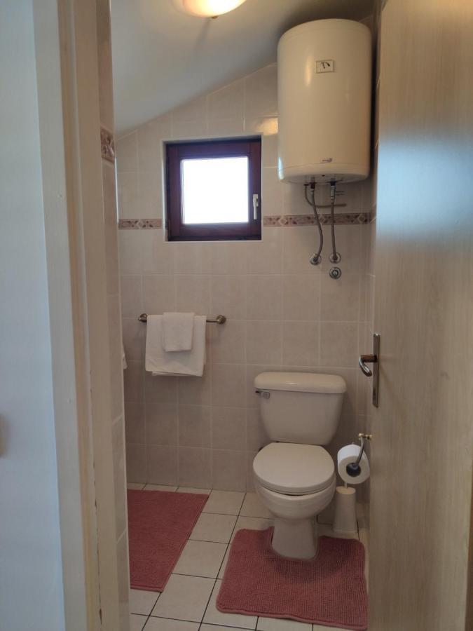 App Sime Klarin, Br.3 Apartman Jezera Kültér fotó